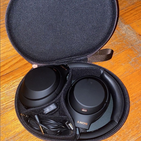 Sony headset - Picture 2 of 2